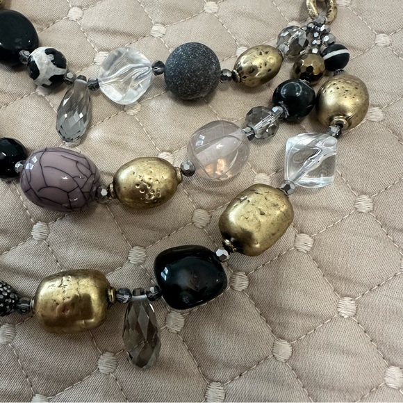 Three Strand large multiple beads gold adjustable necklace - Picture 4 of 5